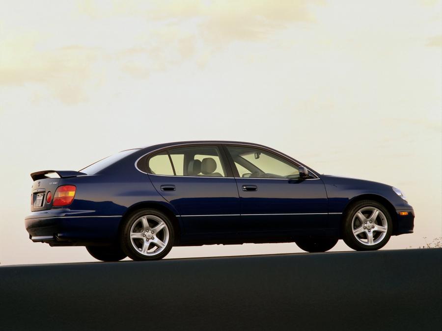 Lexus GS400 1998 года  (фото 3 из 7)